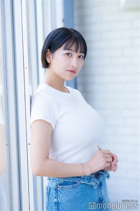 巨乳 水着 美女|【水着】巨乳がコンプレックスだった女が勇気出してビキニを着 .